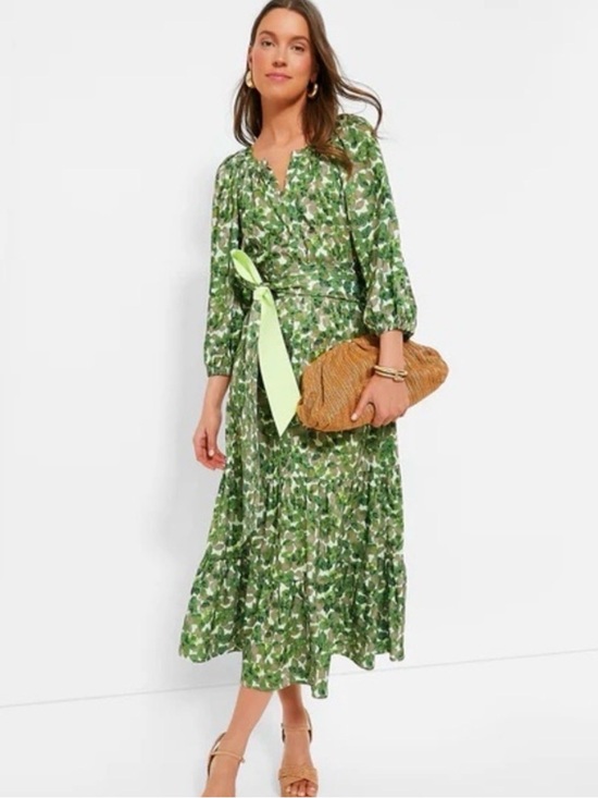 Tuckernuck Dresses & Skirts - Tuckernuck Green Floral Tie-Waist Midi Dress